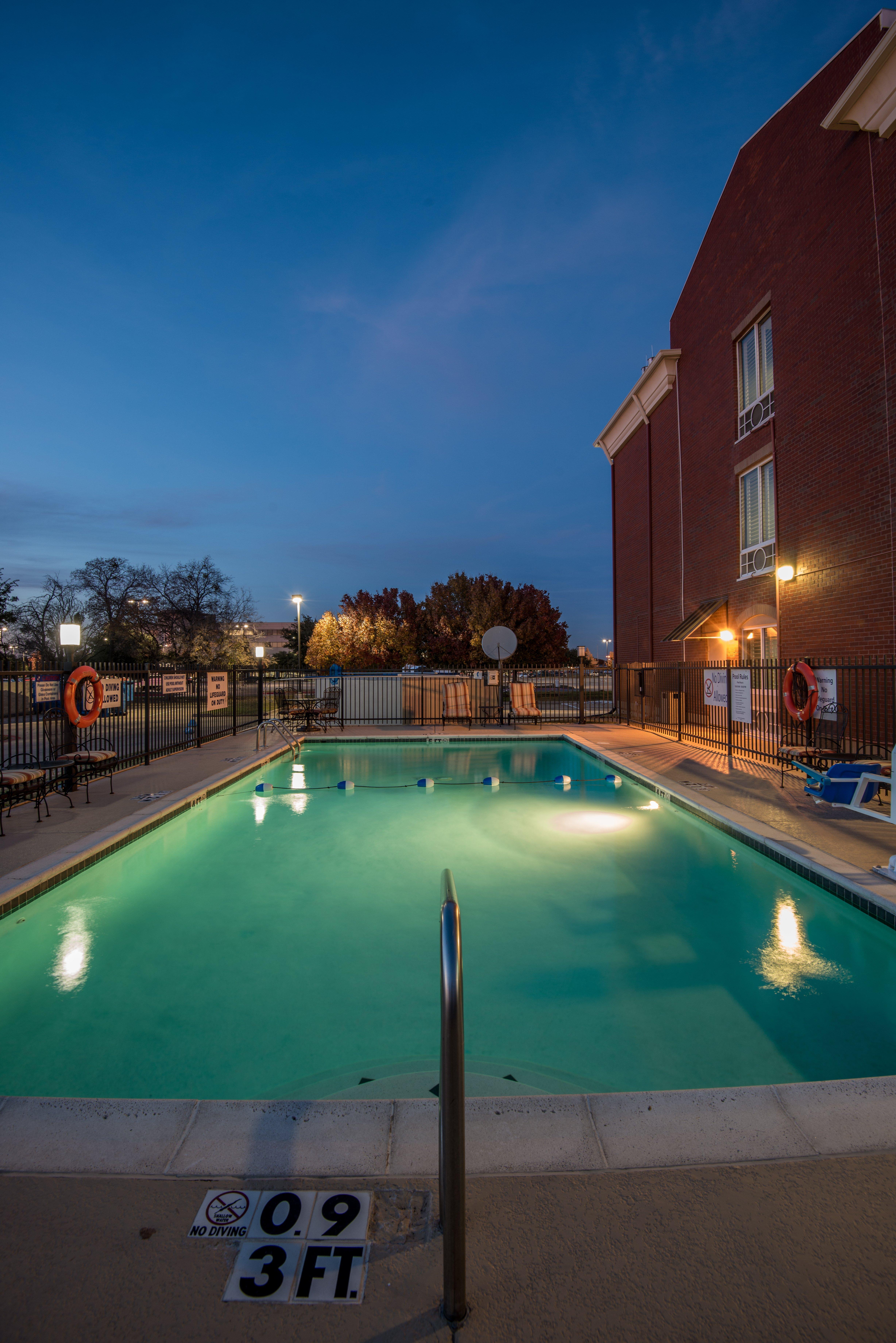 Holiday Inn Express Hotel & Suites Plano West - Frisco By Ihg Exterior foto