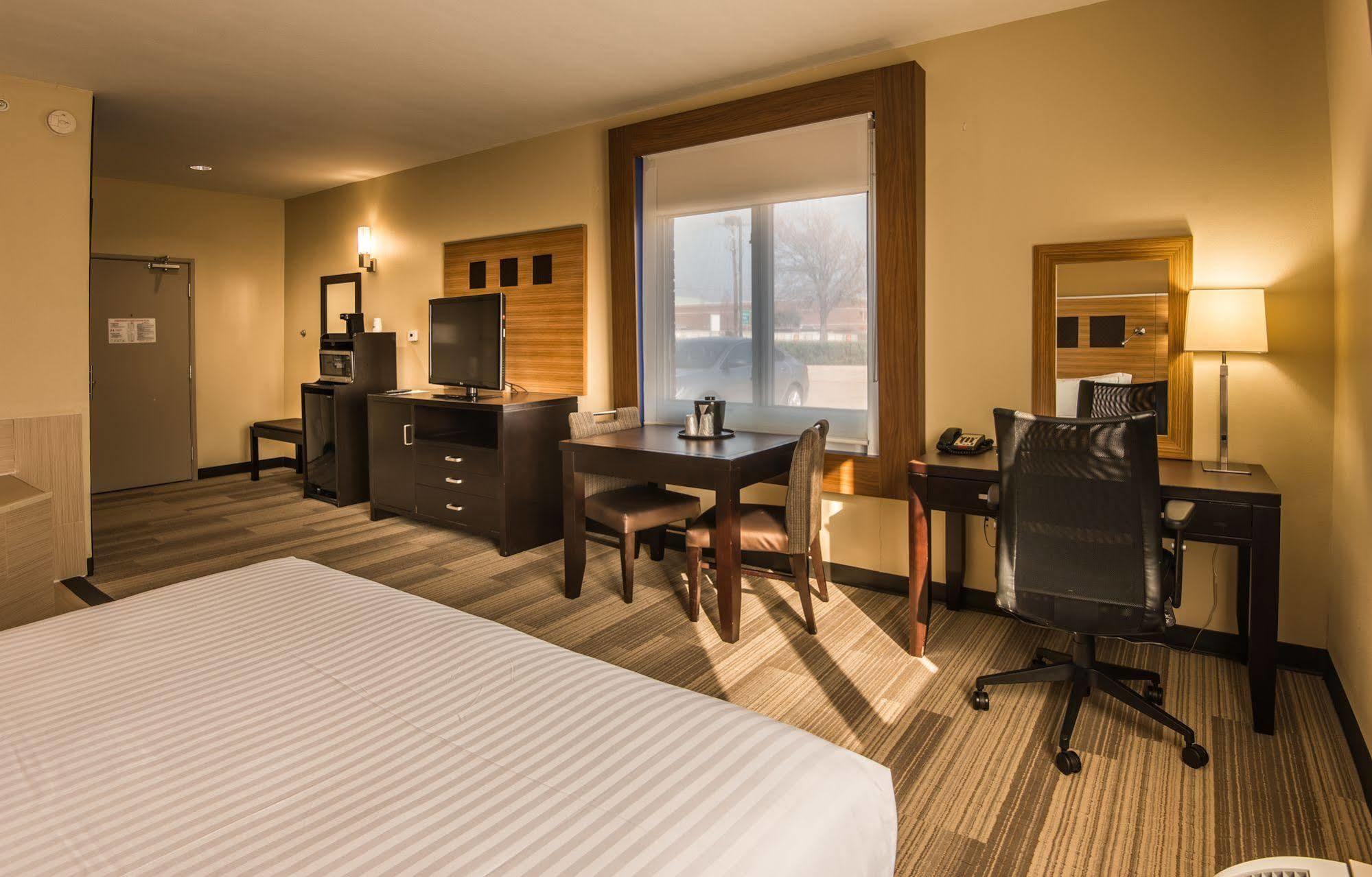 Holiday Inn Express Hotel & Suites Plano West - Frisco By Ihg Exterior foto